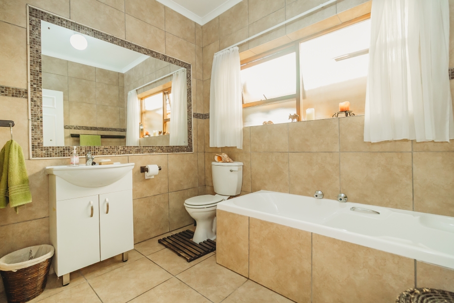 3 Bedroom Property for Sale in Fernridge Western Cape